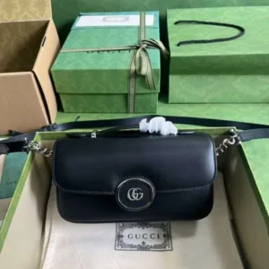 Gucci Petite Women's Handbag in Black 21x10x5cm